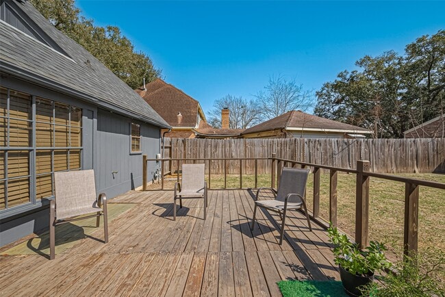 Building Photo - 15211 Camino Del Sol Dr