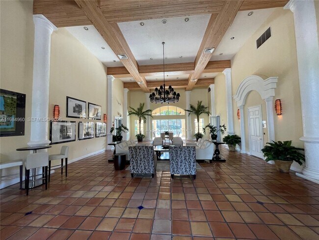 Building Photo - 140 SW 117th Ave