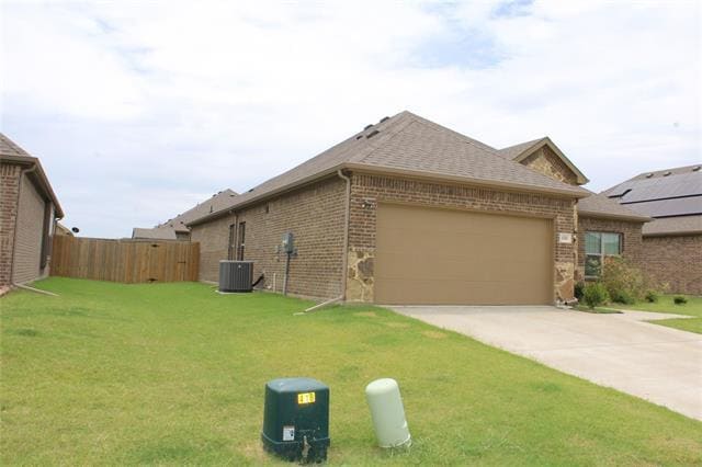 Building Photo - 688 Navasota Dr