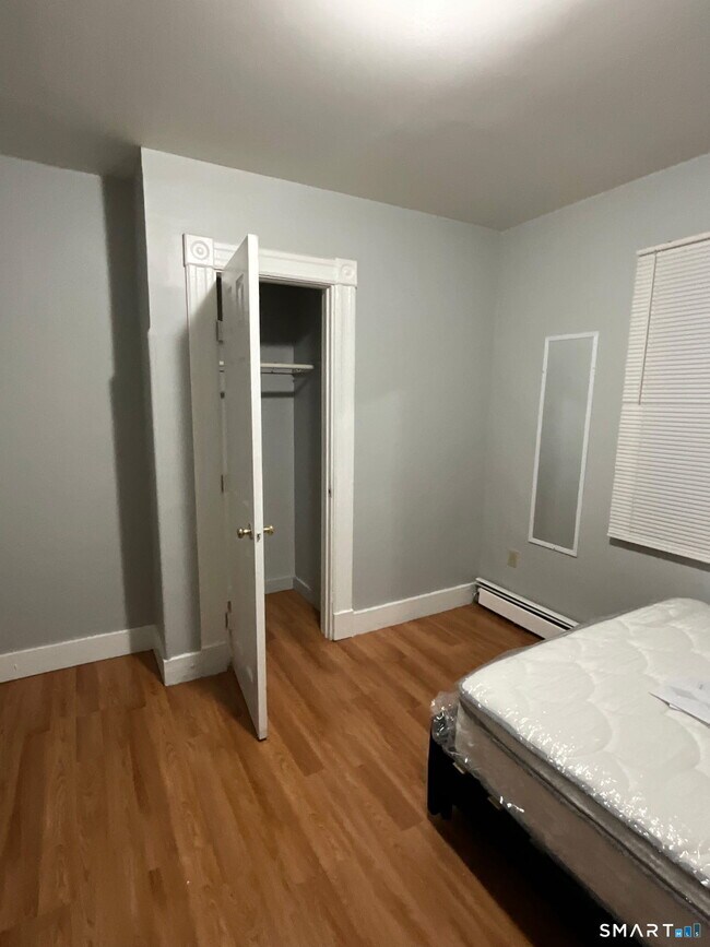 Building Photo - 26 Summer St