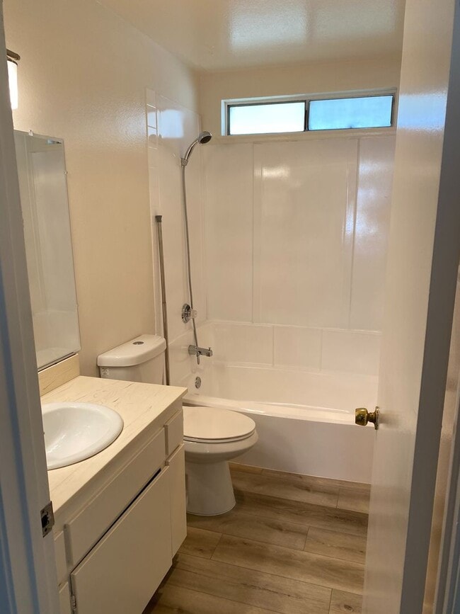 Building Photo - Spacious 4/2 condo available soon!