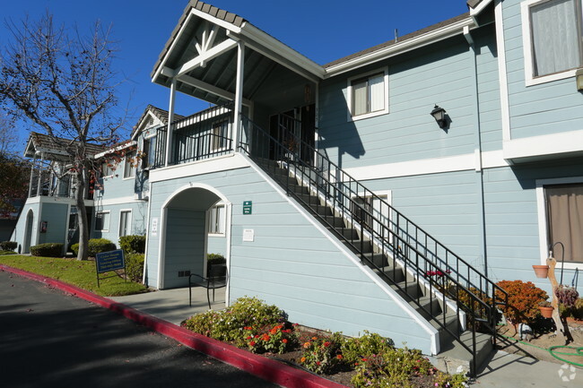 Building Photo - Cedar Woods Apartments