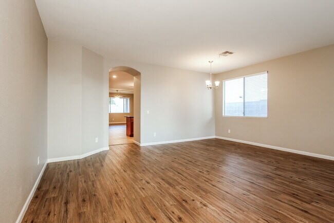 Building Photo - 14338 W Crocus Dr