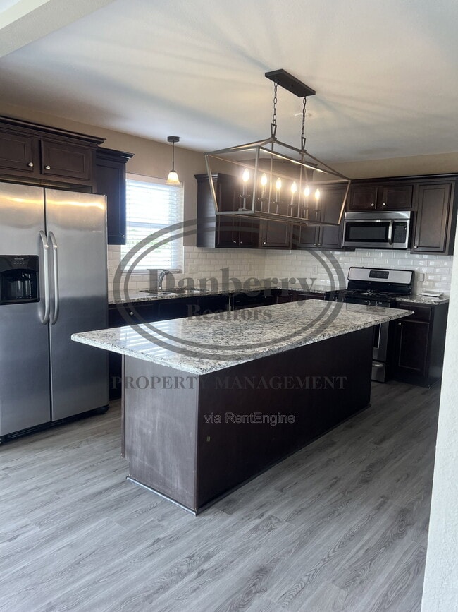 Building Photo - 8914 Red Hawk Ct