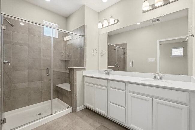 Building Photo - 1516 Lakeline Oak Dr