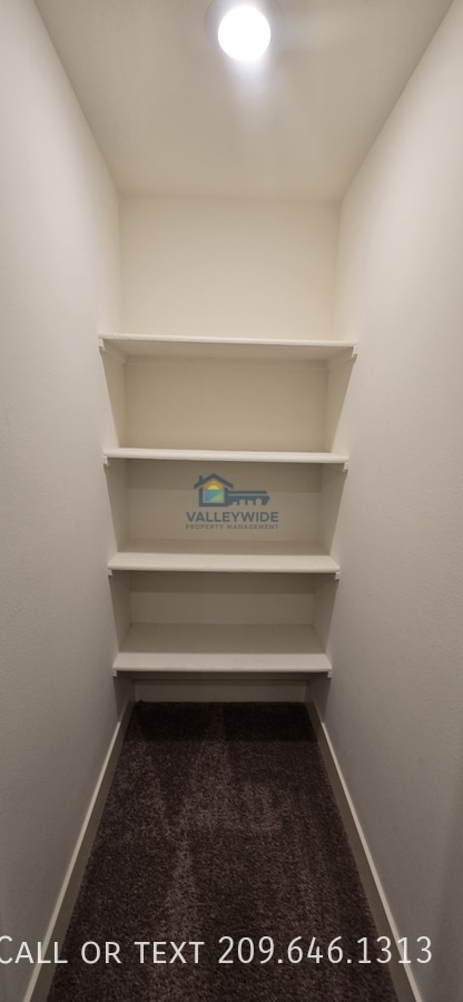 Building Photo - 2104 Ukiah Ct