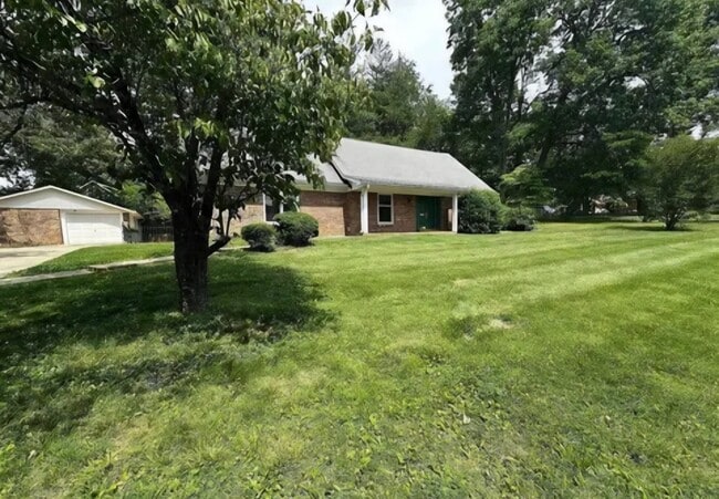 Building Photo - 634 Cherrywood Dr