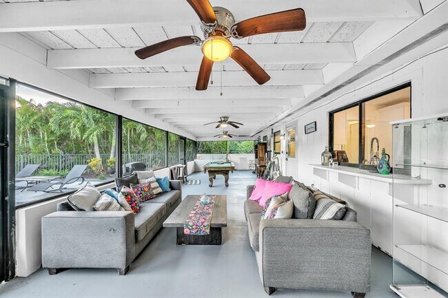 Building Photo - 10962 57th Pl S