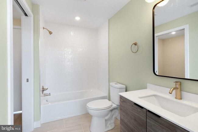 Building Photo - 1701 S 4th St