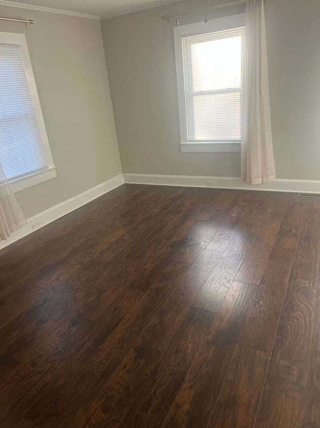 Building Photo - 2301 S Ridge Ave