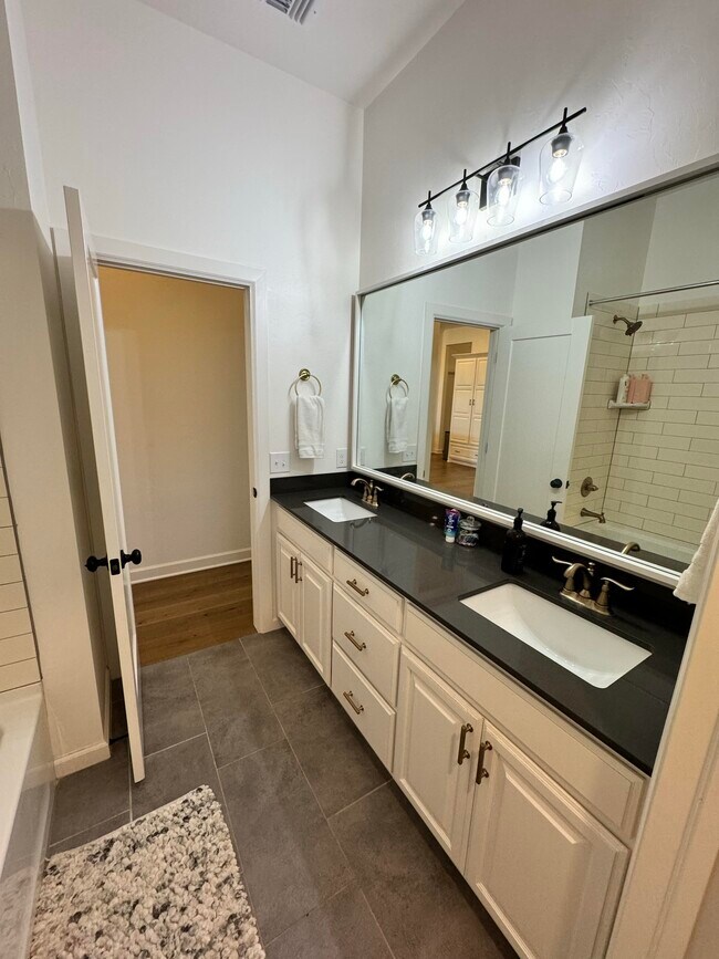 Building Photo - 18013 Marea Dr