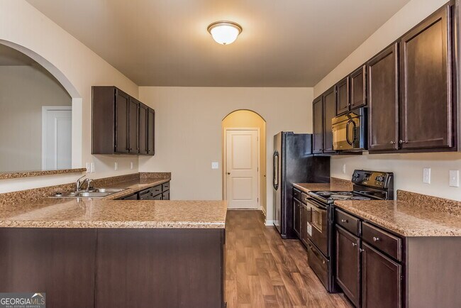 Building Photo - 258 Stillwood Dr
