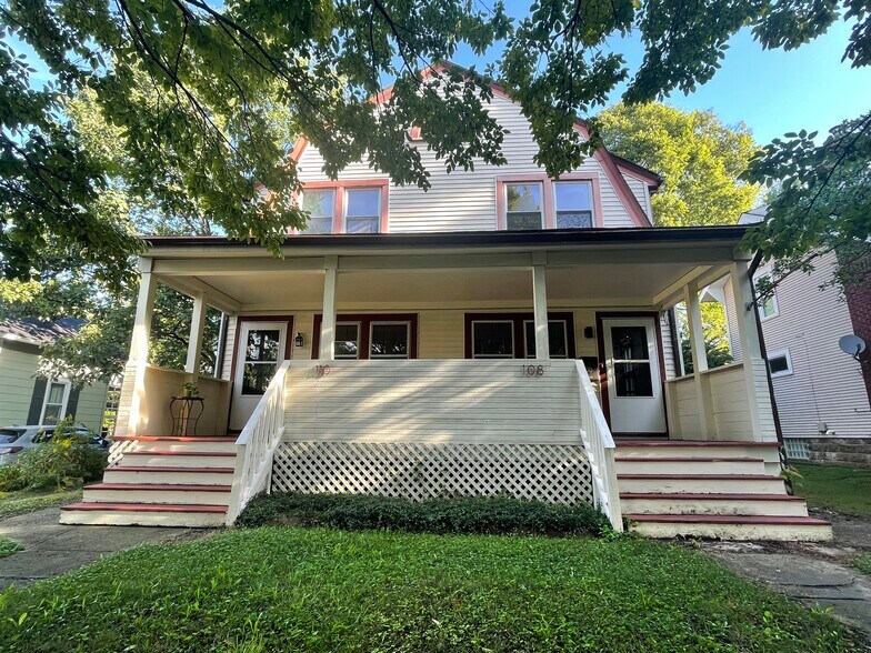 Building Photo - 108 W Lakeview Ave