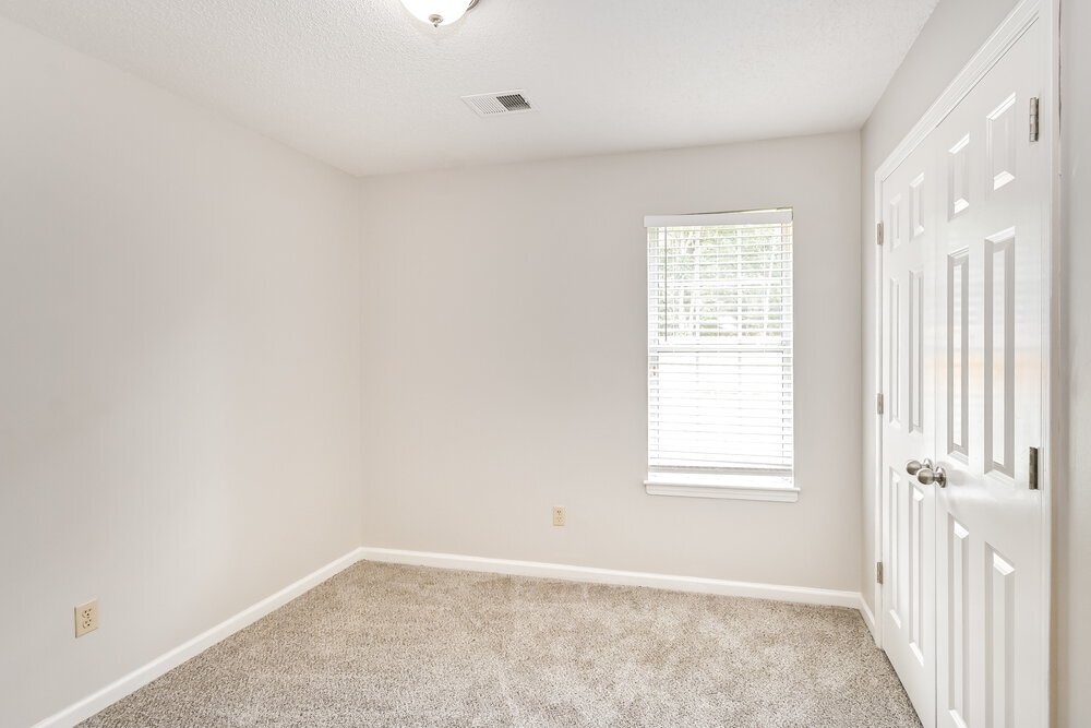 Building Photo - 3030 Caitlynn Cir S