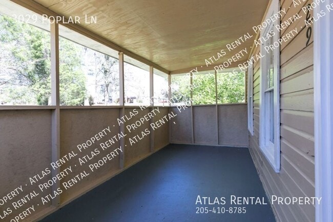 Building Photo - 3029 Poplar Ln