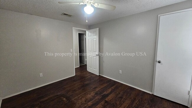 Building Photo - 2749 Frontier Ave
