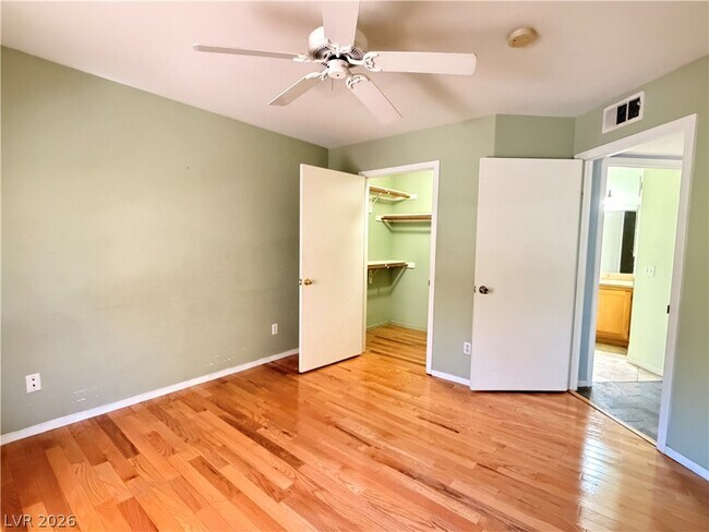 Building Photo - 4555 E Sahara Ave