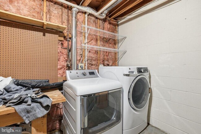 Building Photo - 7923 Pebble Brook Ct