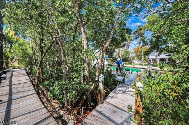 Building Photo - 21580 Indian Bayou Dr