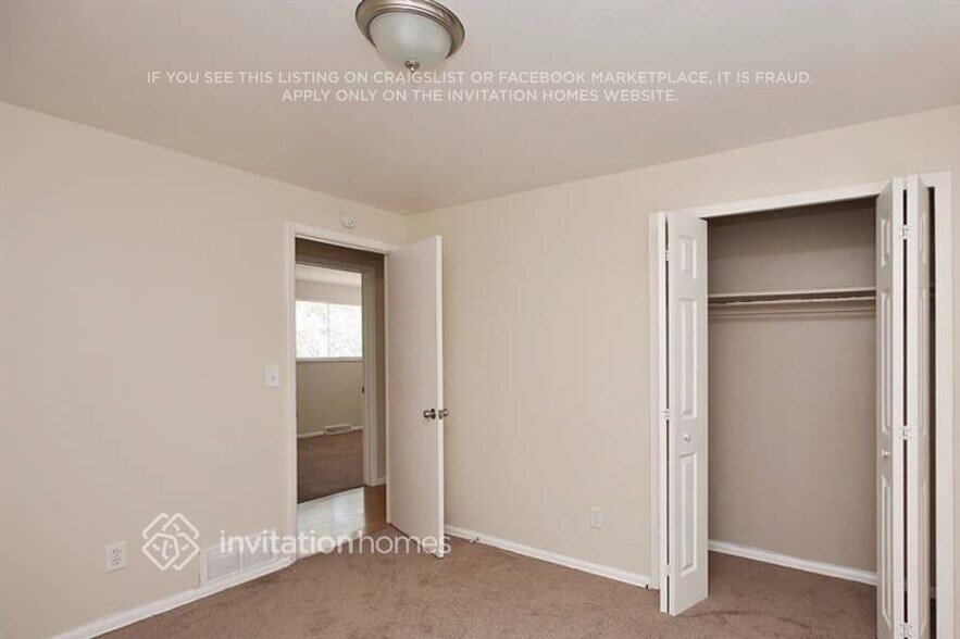 Building Photo - 12825 E Virginia Pl