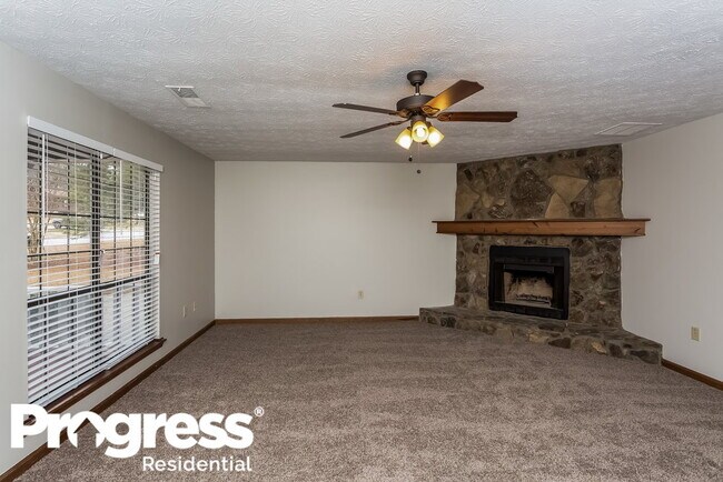 Building Photo - 295 Summertown Dr