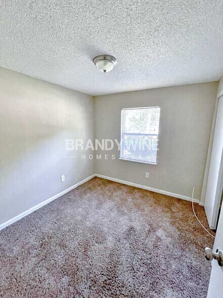 Building Photo - 5937 Camaro Dr W