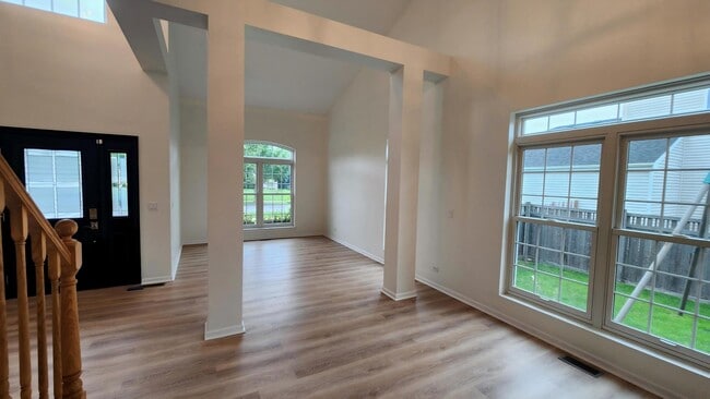 Building Photo - 1523 Schumacher Dr
