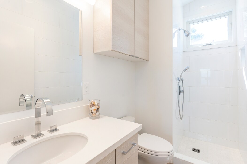 Building Photo - 930 Pueo St