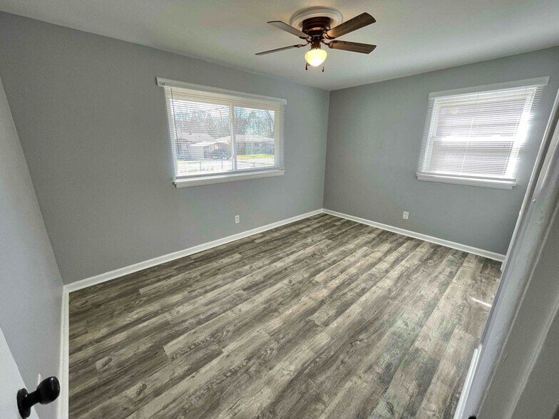 Building Photo - 516 Hayes St