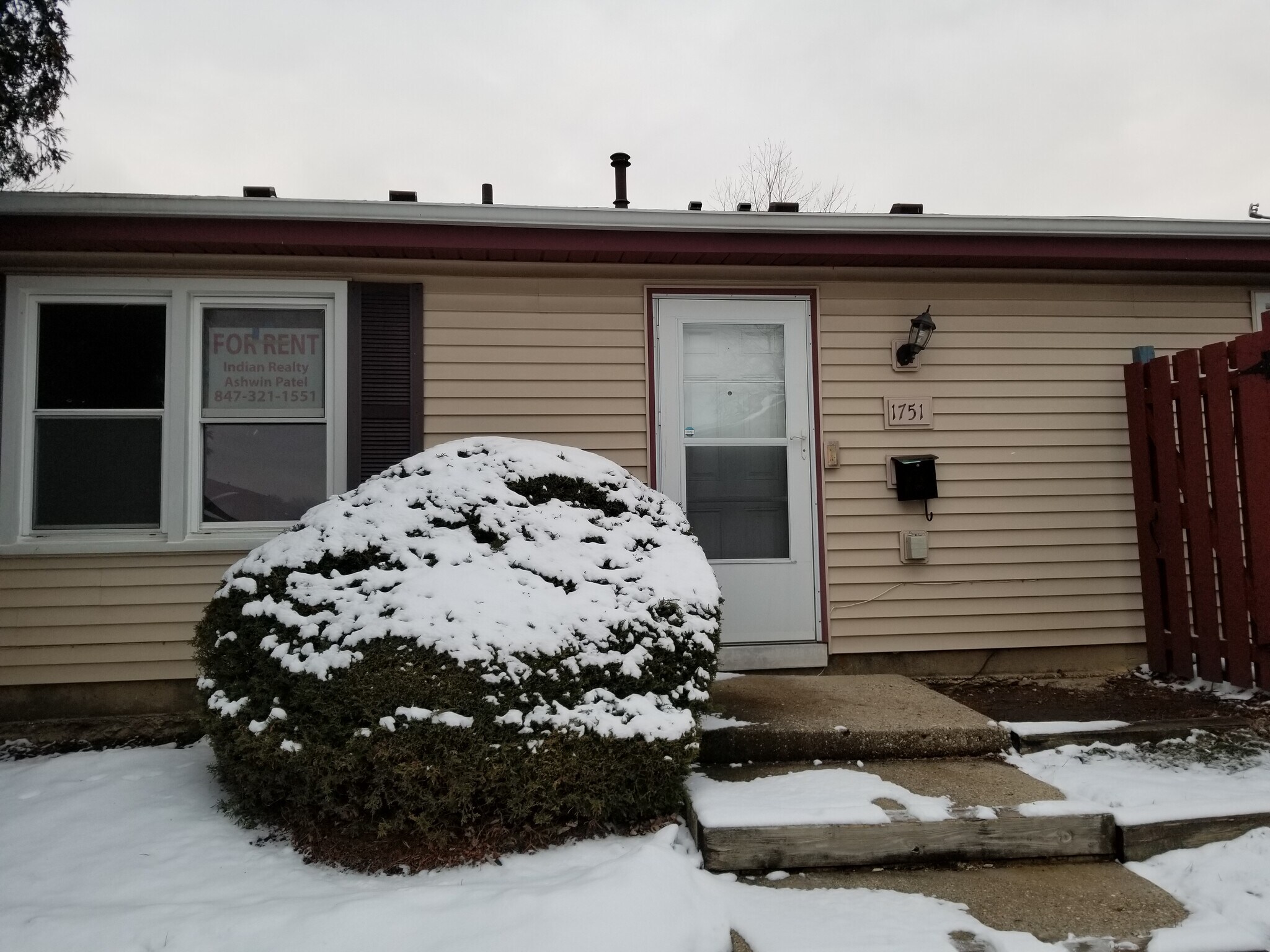 Building Photo - 1751 Queensbury Cir