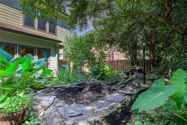 Building Photo - 1167 Druid Walk