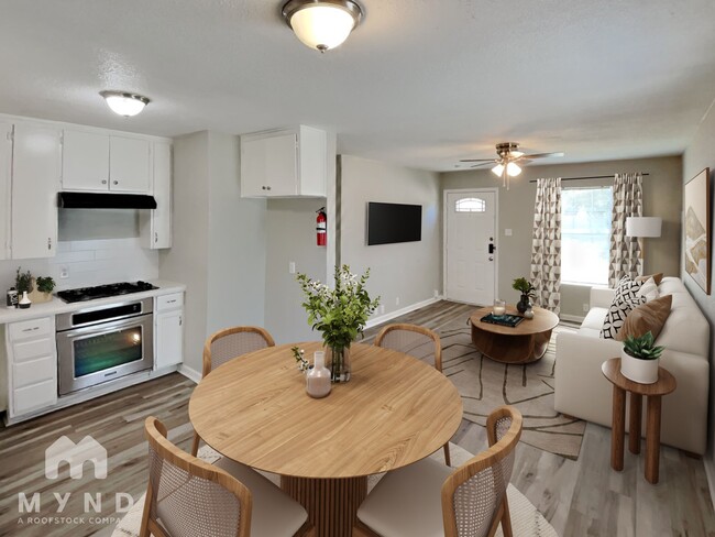 Building Photo - 1914 Roslyn St