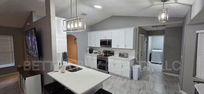 Building Photo - 138 Pine Grove Dr
