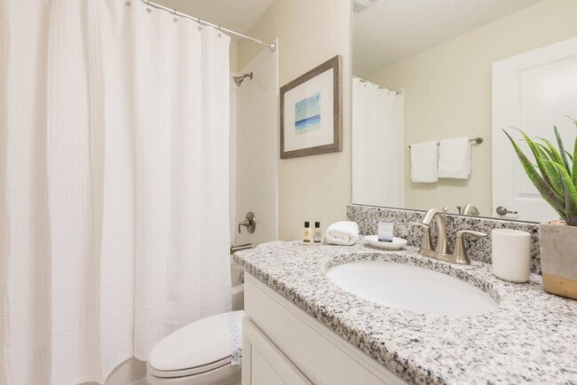 Building Photo - 4821 Kings Castle Cir
