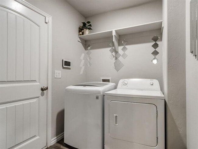 Building Photo - 14805 Gravity Falls Ln