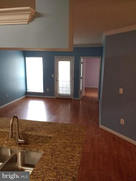 Building Photo - 4561 Strutfield Ln