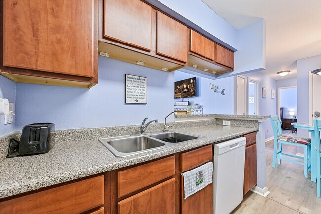 Building Photo - 3506 Cove View Blvd