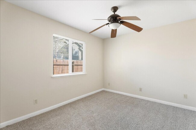 Building Photo - 4541 Country Run Way