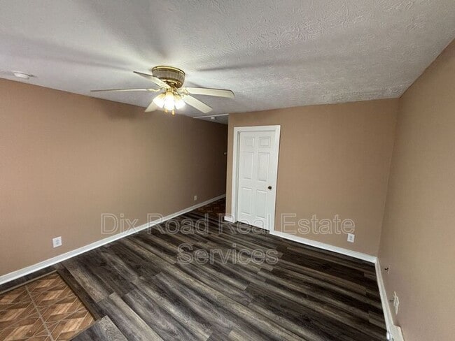 Building Photo - 829 Maple Ave