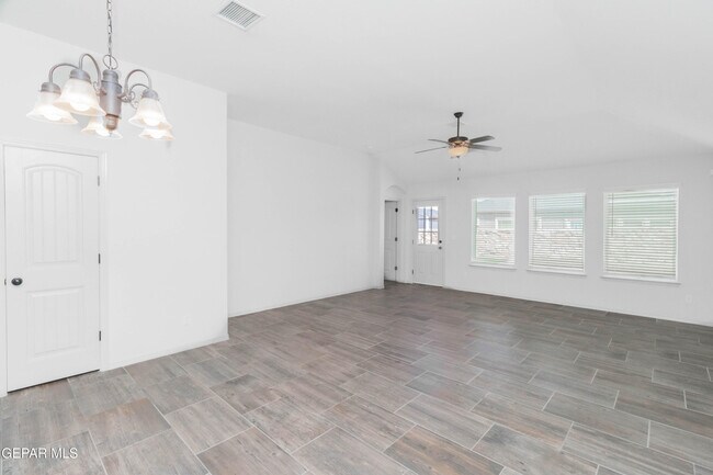 Building Photo - 14805 Jack White Ave