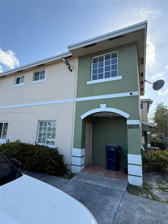 Primary Photo - 18602 SW 100th Ave