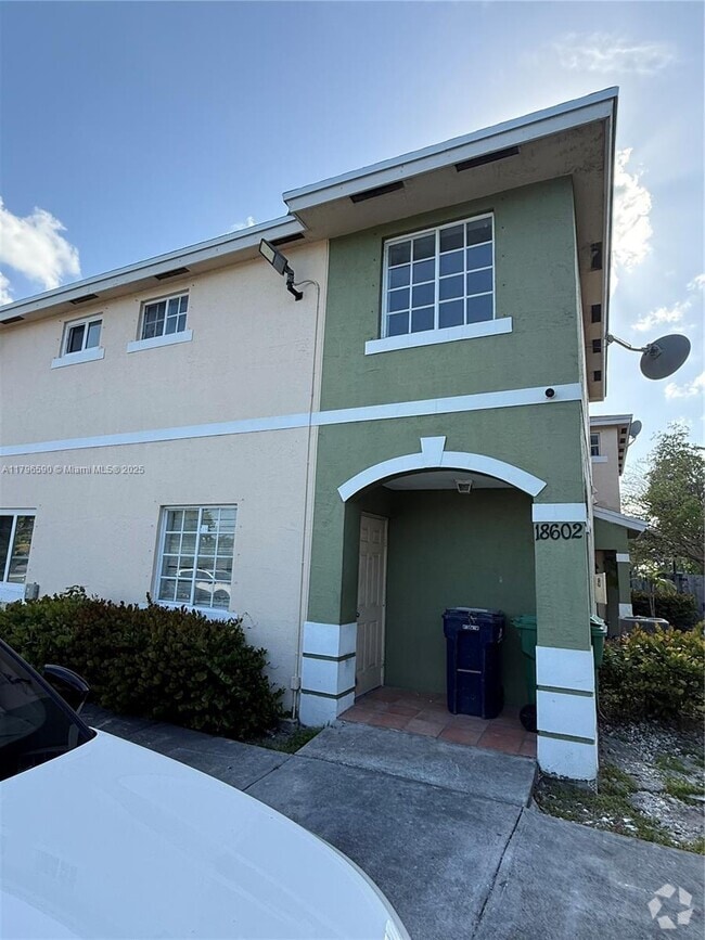 Building Photo - 18602 SW 100th Ave