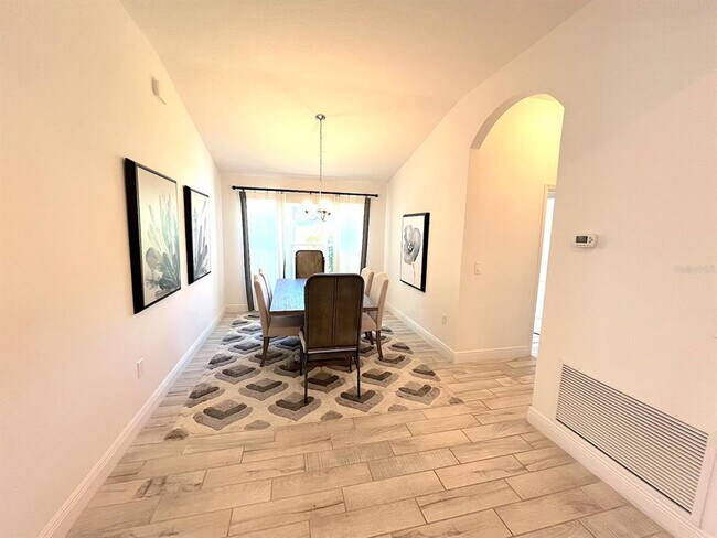 Building Photo - 24 E Diamond Dr