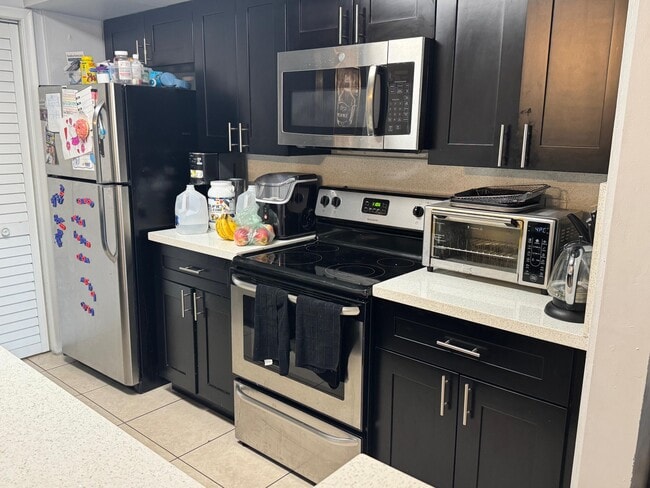 Building Photo - 4952 Sheridan St