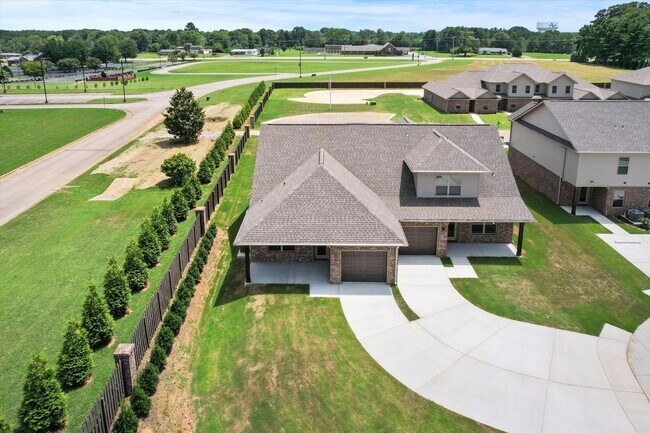 Building Photo - "Brand-New Townhome Awaits!"