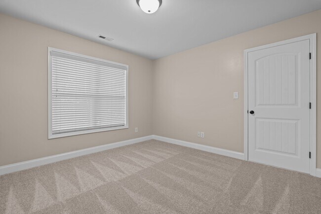 Building Photo - 133 Lockwood Dr