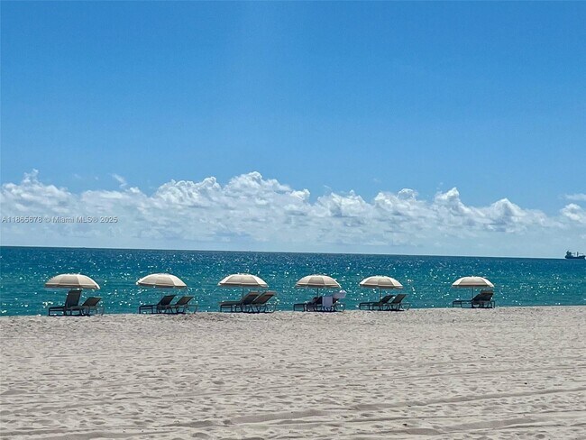 Building Photo - 5757 Collins Ave