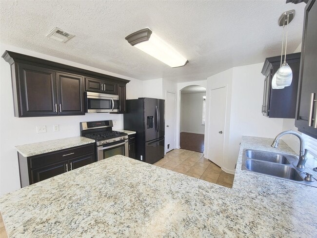 Building Photo - 20839 Beech Tree Dr