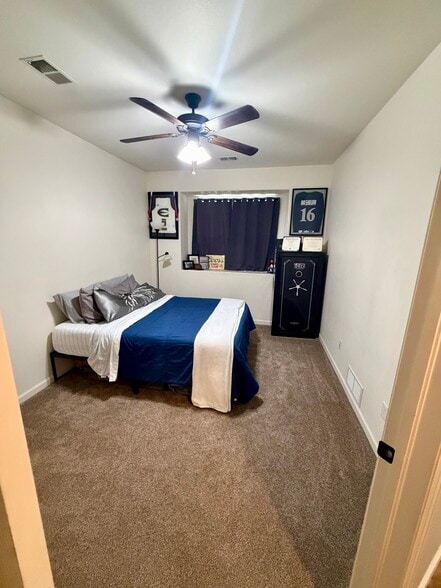 Spare Bedroom - 5151 29th St