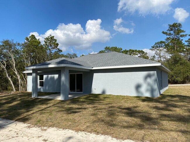 Building Photo - Beautiful Home Desirable SW Ocala Neighborhood 3/2/2 **WON"T LAST**